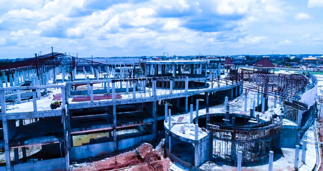 Gov. Umahi Sets To Complete Abakaliki City Mall In Less Than One Year ...