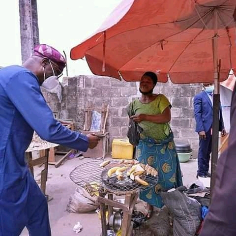 Dutiful Governor, Sanwo-Olu Points At Roasted Plantain As He Moves To Douse #OccupyLekkiLekki Protests(Pics)