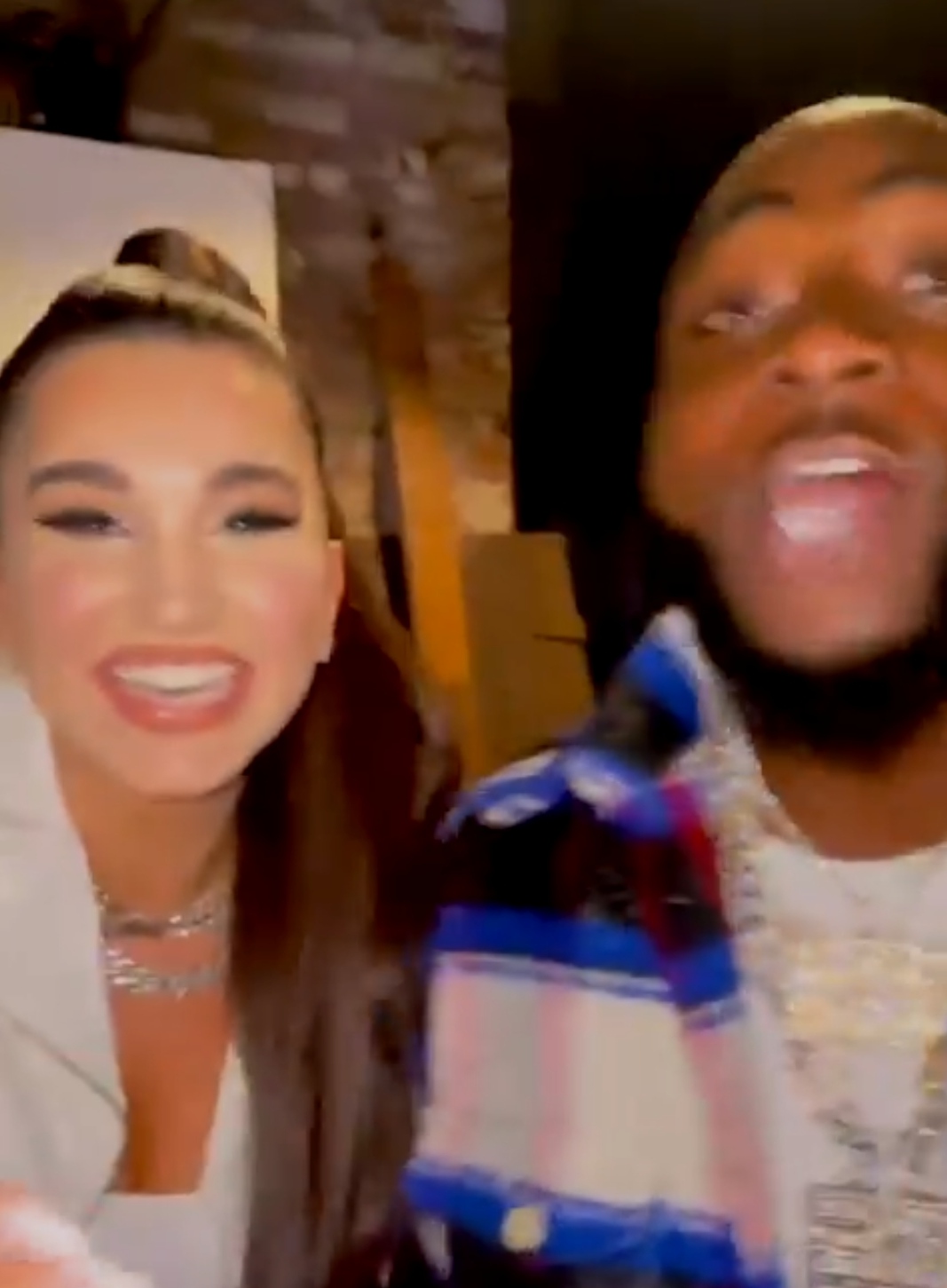 american-singer-enisa-learns-pidgin-from-davido-video-igbere-tv