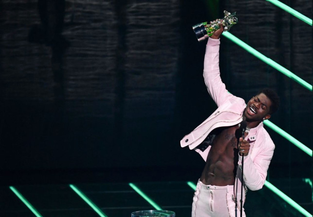 Lil Nas X thanks ‘the gay agenda’ as he wins video of the year for ...