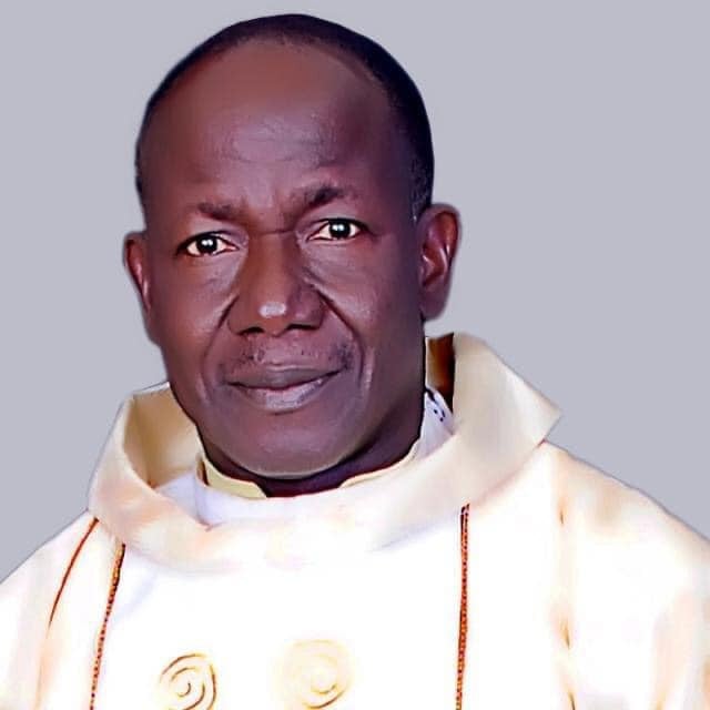Bandits Burn Catholic Priest To Death In Niger State (Photos) - Vimarsana News