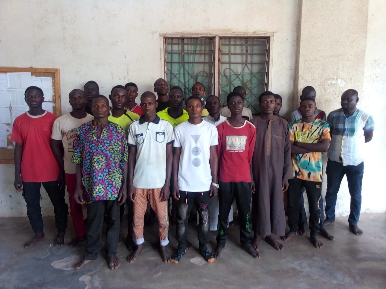 19 Suspects Arrested For Burning Police Station Over Killing Of Catholic Priest In Niger State (Photo) - Vimarsana News