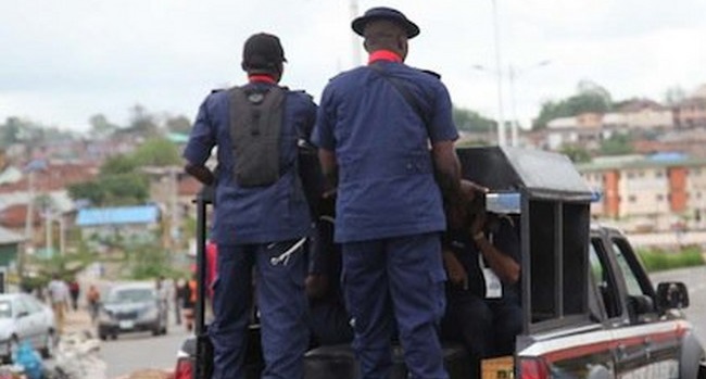 NSCDC operative allegedly leads vigilantes to assault police officer in Bauchi - Vimarsana News