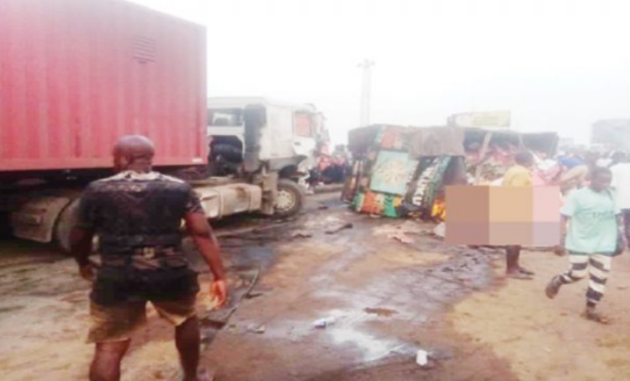 Lorry Kills 3 While Anambra Revenue Agents Struggled For Steering Wheel With Driver - Vimarsana News