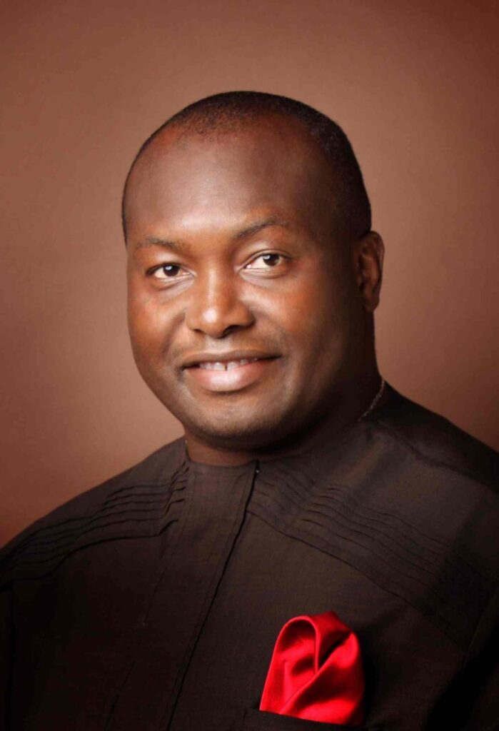 Senator Ifeanyi Ubah Defects To APC - Vimarsana News